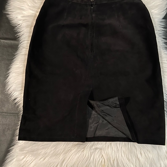 Vintage Suede Leather Hideout Black Leather Midi skirt size 8 Y2K,90’s - Picture 4 of 7
